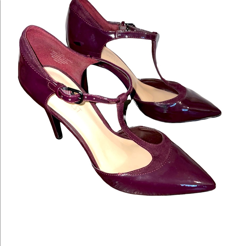 NINE WEST Tatumo Purple Eggplant Colored T Strap Patent Leather Heels Size 7